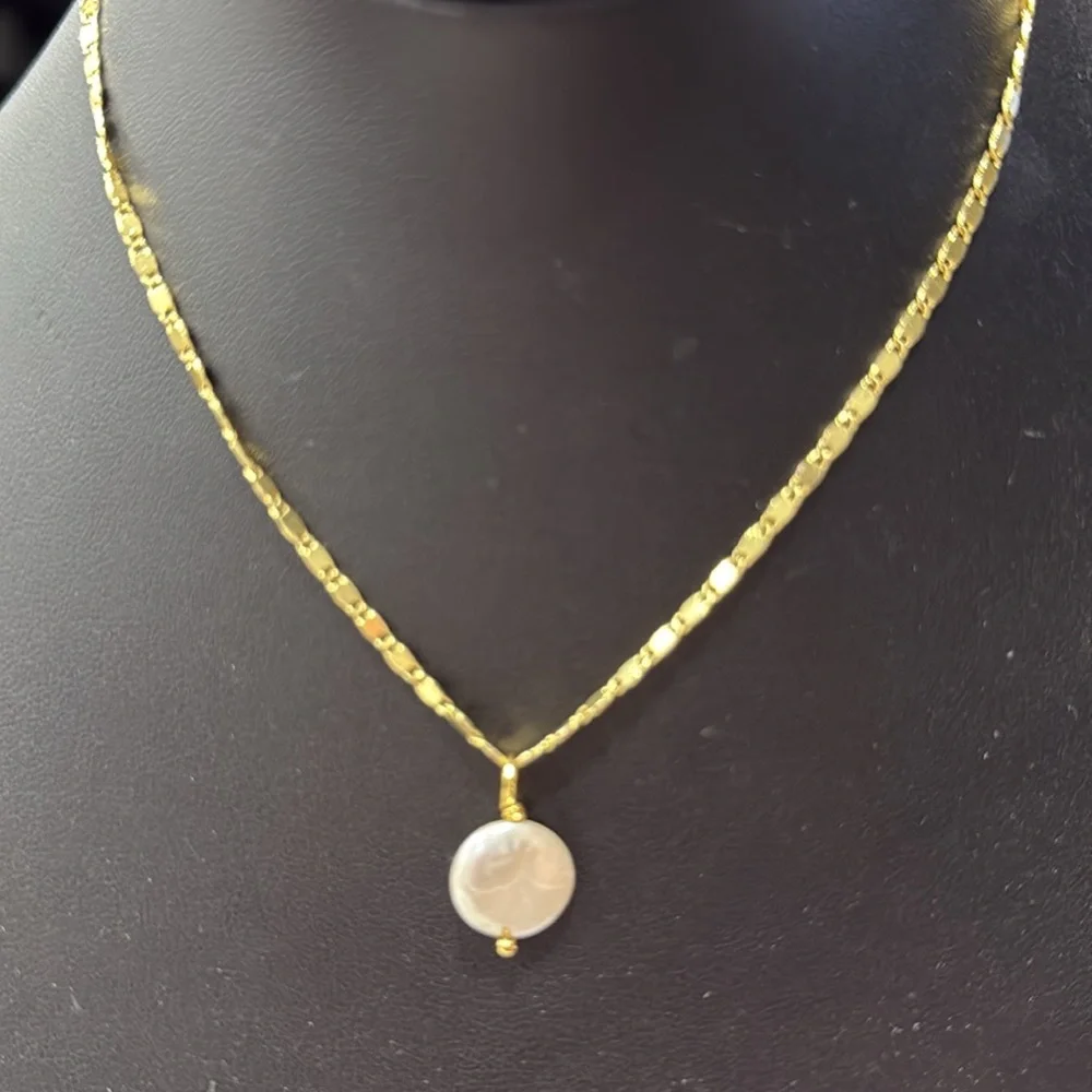 (18)MADEWELL New Casted Pearl Coin Necklace - Picture 4 of 5